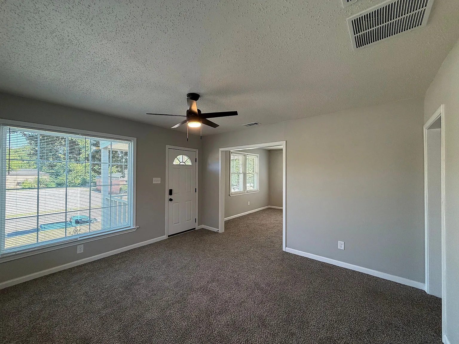 2711 Park Ave — Photo 2