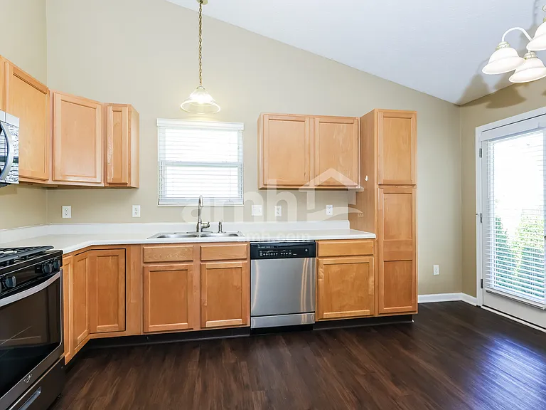2311 Neff Ln — Photo 3