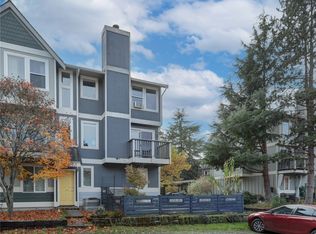 2511 SW Cloverdale St, Seattle, WA 98106