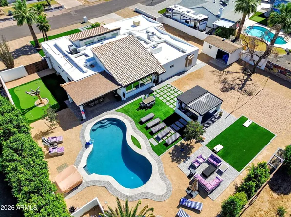 7222 W JOHN CABOT Road, Glendale, AZ 85308