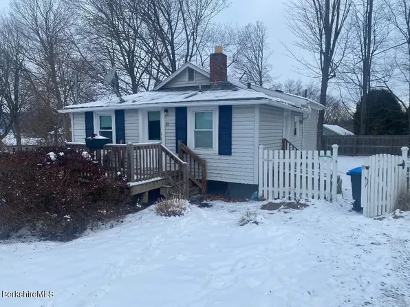 21 Sunset St, Pittsfield, MA 01201