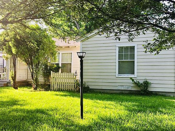 2nd image of 1623 Farola Dr