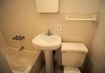 5th image of 117 Christopher St APT 16