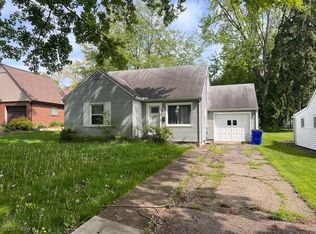 1024 W Riddle Ave, Ravenna, OH 44266
