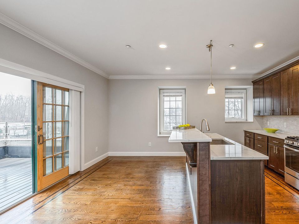 1st image of 2 Ashford Ave Unit 4B