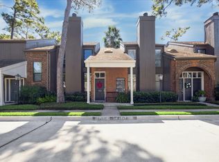 701 Bering Dr APT 402, Houston, TX 77057