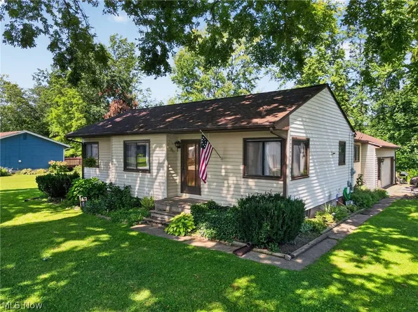 306 Everett Ave, Grand River, OH 44045
