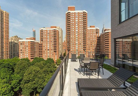 5th image of 335 E 27th St APT 2A