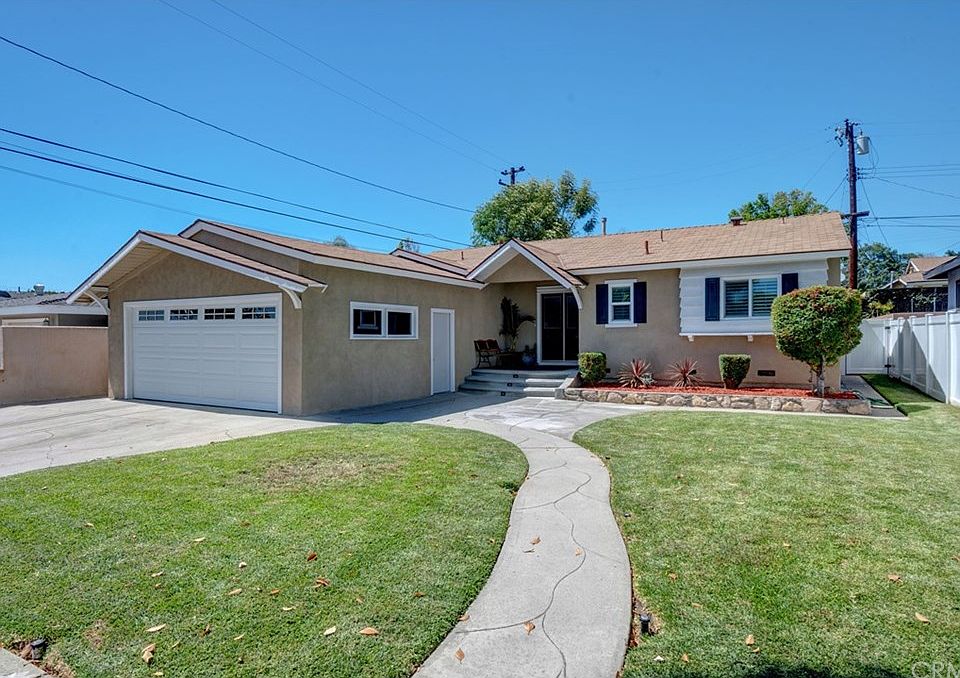 2nd image of 2441 Bond Ave