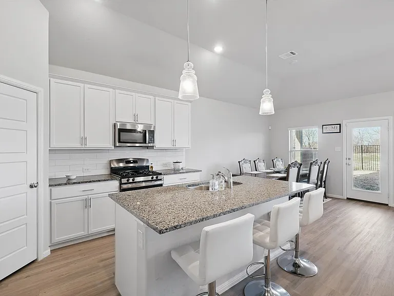 8937 Lantana Meadow Dr — Photo 7