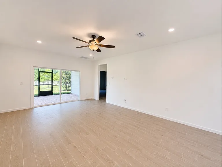 67 Old Bull Bay Ct — Photo 6