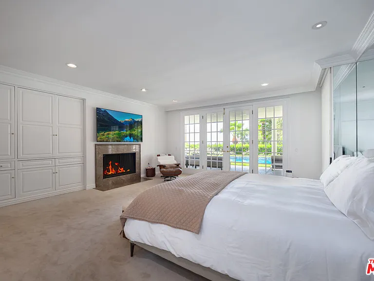 1201 Loma Vista Dr — Photo 14