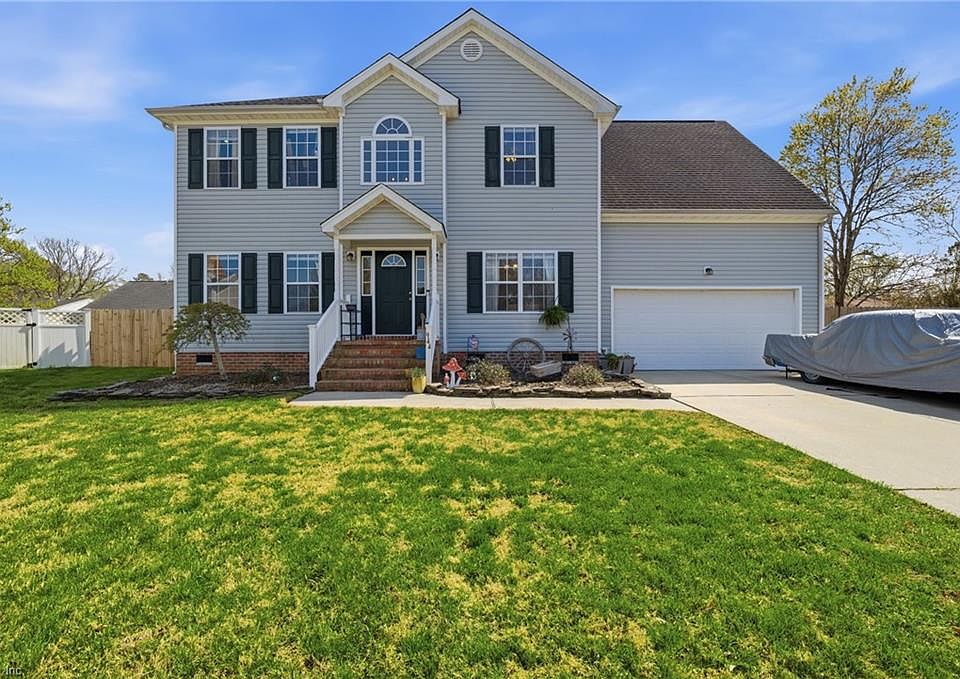 1st image of 944 Hodges Pl