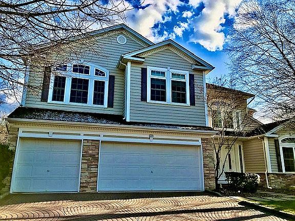 2nd image of 17 Hamlet Woods Dr
