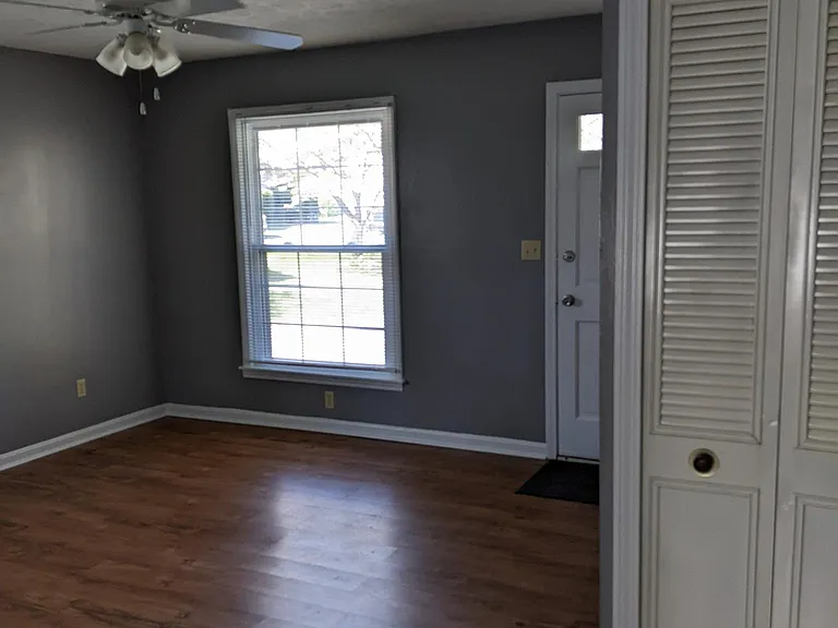 6810 Lake Elkhorn Ct — Photo 12