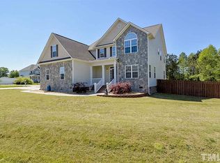24 Twin Leaf Cir, Clayton, NC 27520
