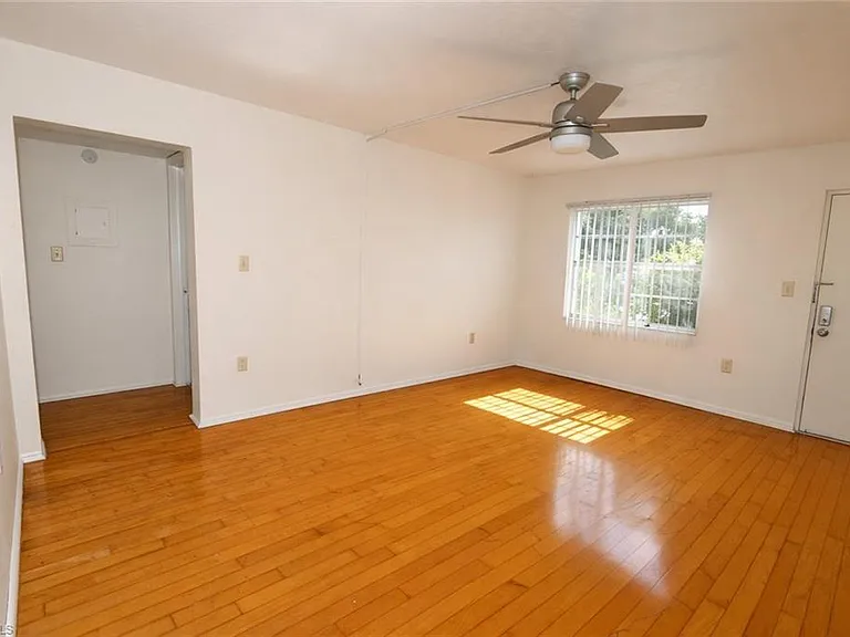 2828 Jackson St #C4 — Photo 3