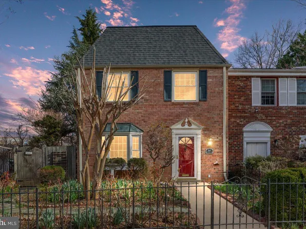 5667 Rayburn Ave, Alexandria, VA 22311