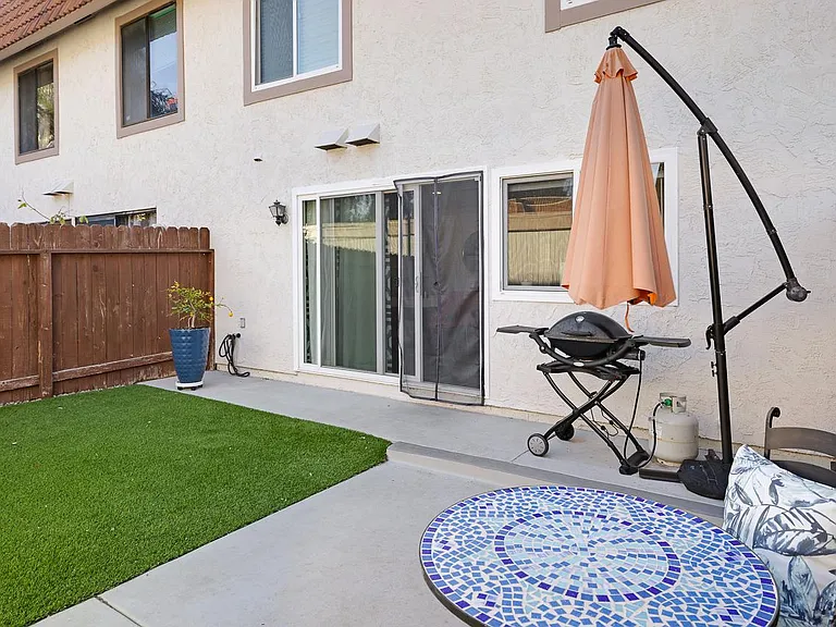 2710 Via Juanita — Photo 16