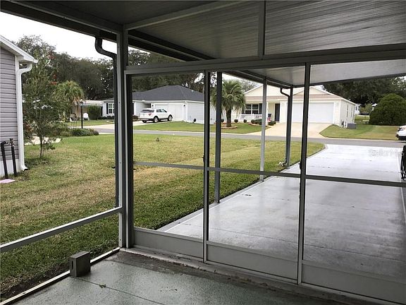 3rd image of 812 Royal Palm Ave