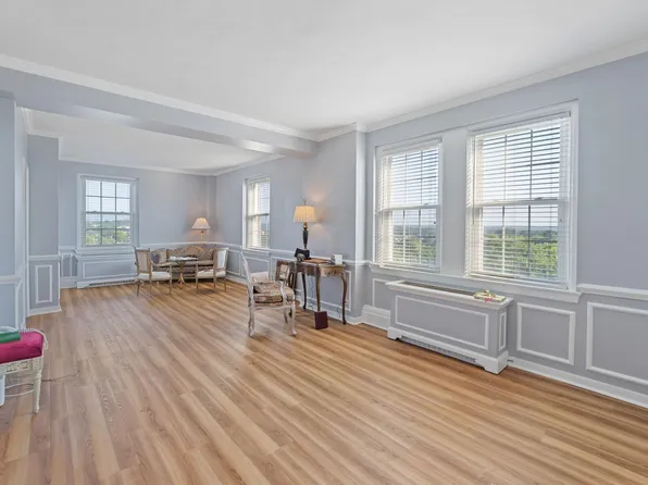 500 Court Sq APT 901, Charlottesville, VA 22902