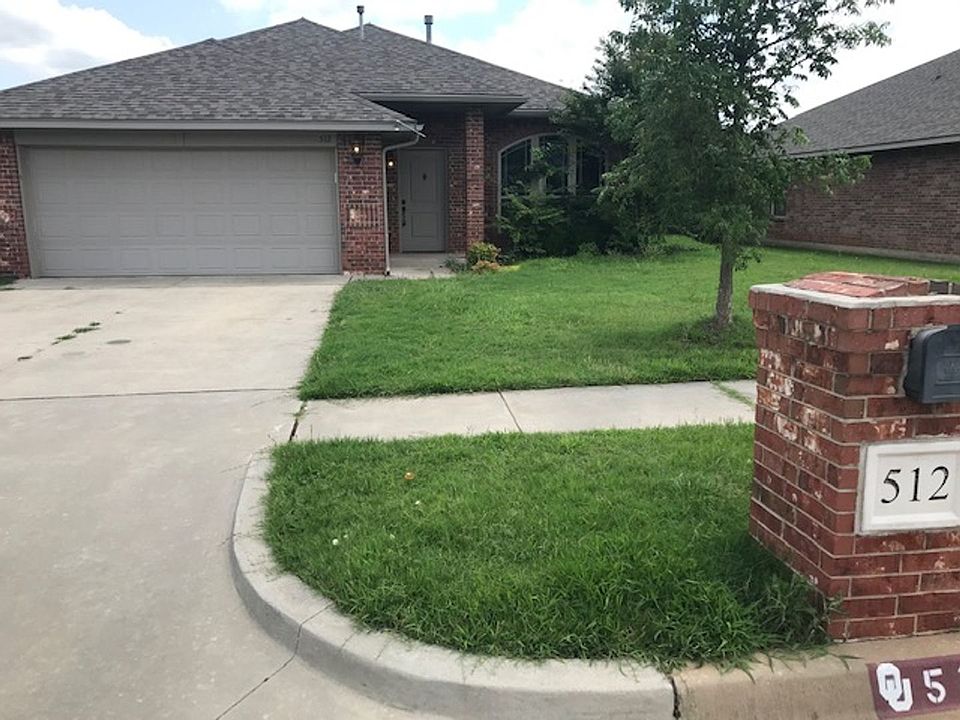 2nd image of 512 Dalton Ln