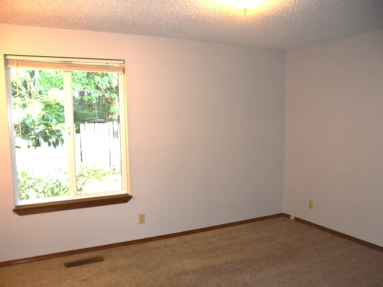 8205 NE 139th Ct — Photo 8