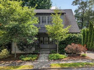 20 Hill Top Rd, Wellesley, MA 02482