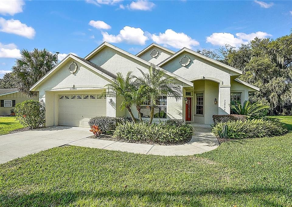 1st image of 33902 Picciola Dr