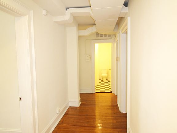3rd image of 803 N Robinson St #A