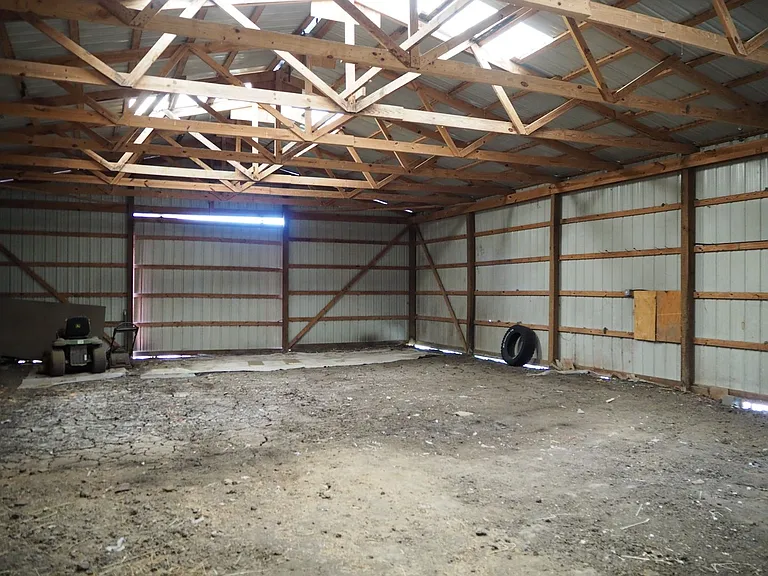 9561 Hames Rd — Photo 36
