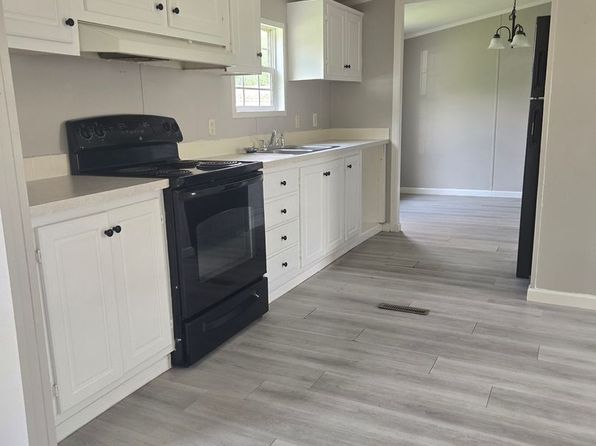 544 Constitution Dr