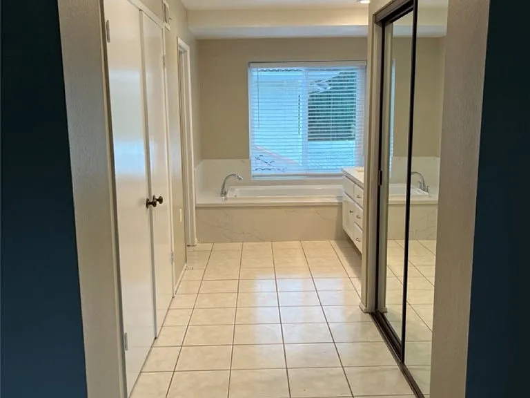 8024 E Woodsboro Ave — Photo 13