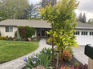 18 Lynch Ct, Moraga, CA