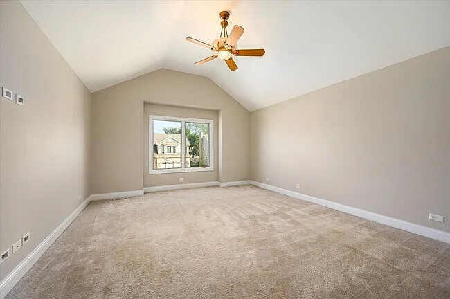 172 Mayo Ct — Photo 15