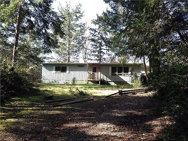 1st image of 420 NE Matthew Dr