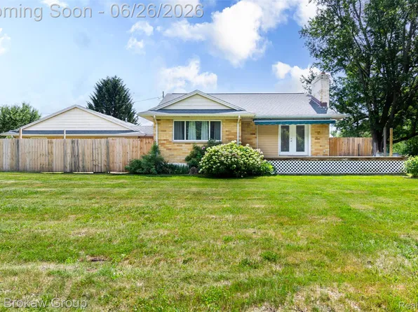 7272 N Lapeer Rd, Fostoria, MI 48435