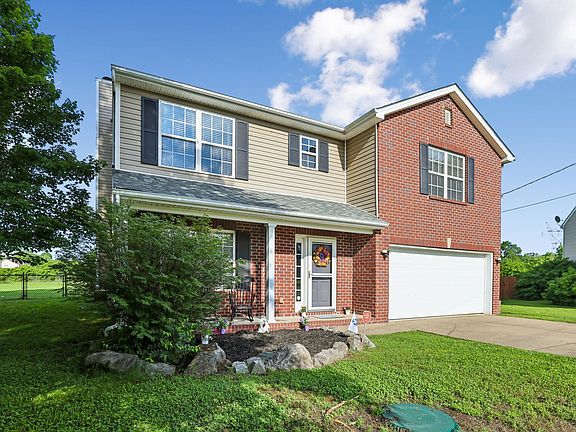2nd image of 123 Arkansas Ct