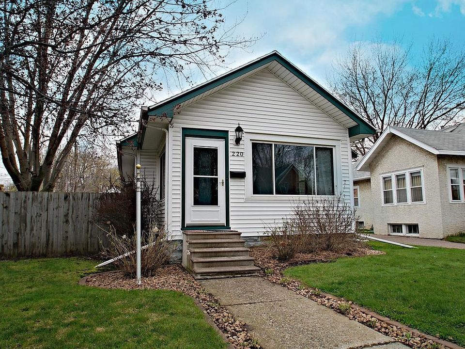 1st image of 220 6th Ave S