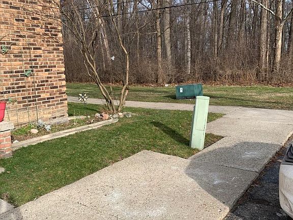 2nd image of 15589 Dupage Blvd #132