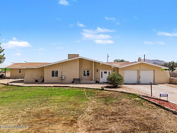 2nd image of 3625 Paradise Ln