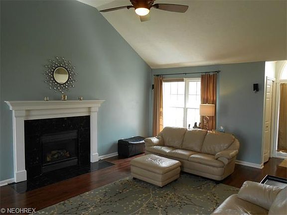 3rd image of 965 Red Tailed Ln