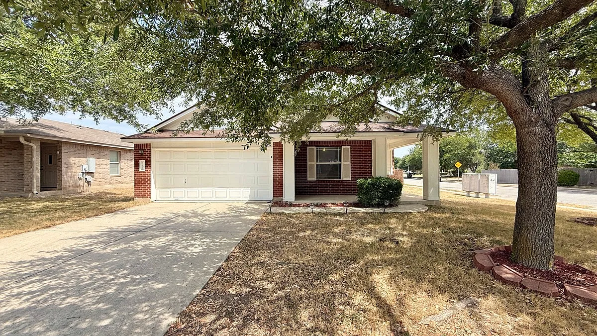 3 bed, 2.0 bath, 1791 sqft, $2,000 — Photo 1