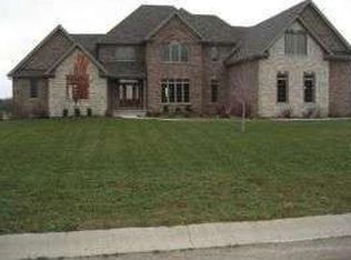 4012 Northgate Dr, Spring Grove, IL 60081