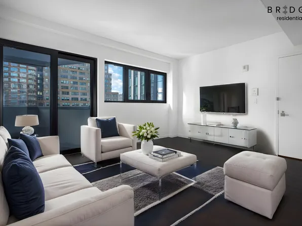 7 East 30th Street image 1 of 15