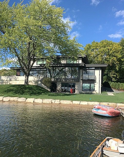 2nd image of 5590 Shore Rd