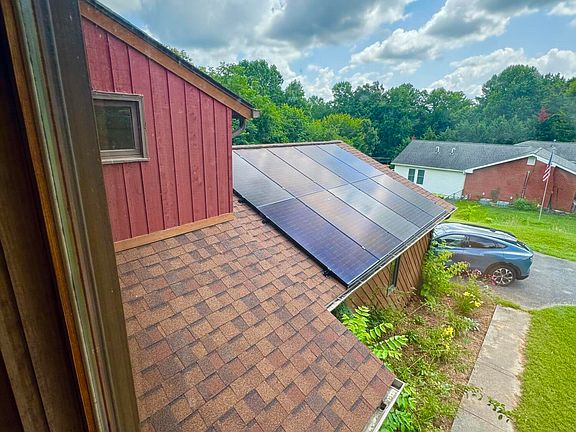 2nd image of 4 S Hills Cir
