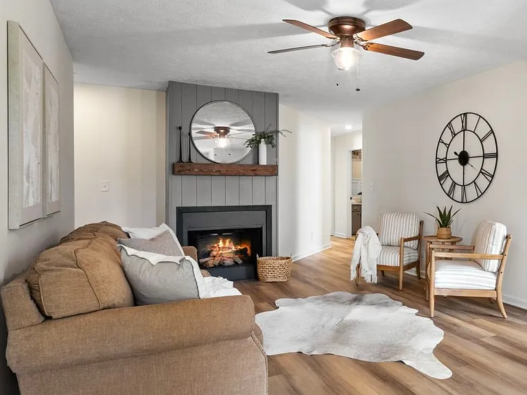 2424 Calico Ct — Photo 7