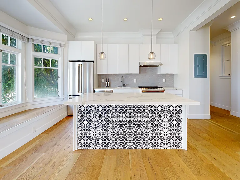 1305 Lombard St #1 — Photo 2