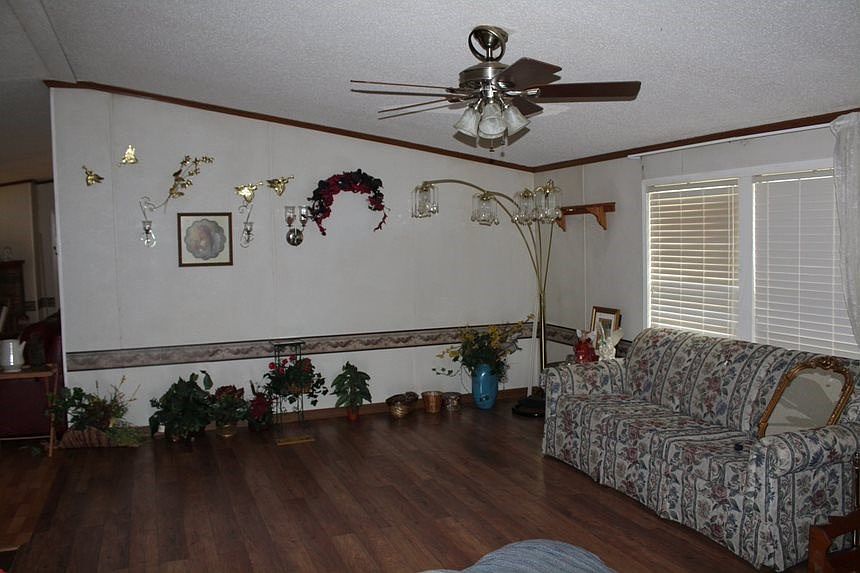 2nd image of 256 York Rd